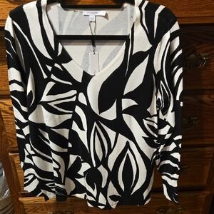 Chico's Monochrome Leaf Print Pullover Sweater
